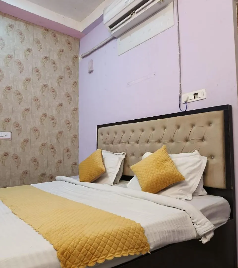 Varanasi Travels And Lodge 0*,  India