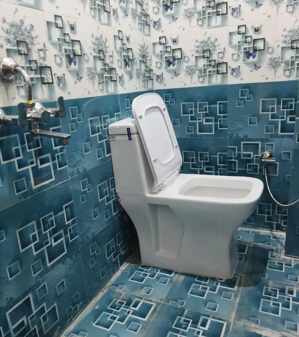 Guest house Varanasi Travels And Lodge India